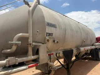 1963 Clough Pneumatic Tanker Trailer