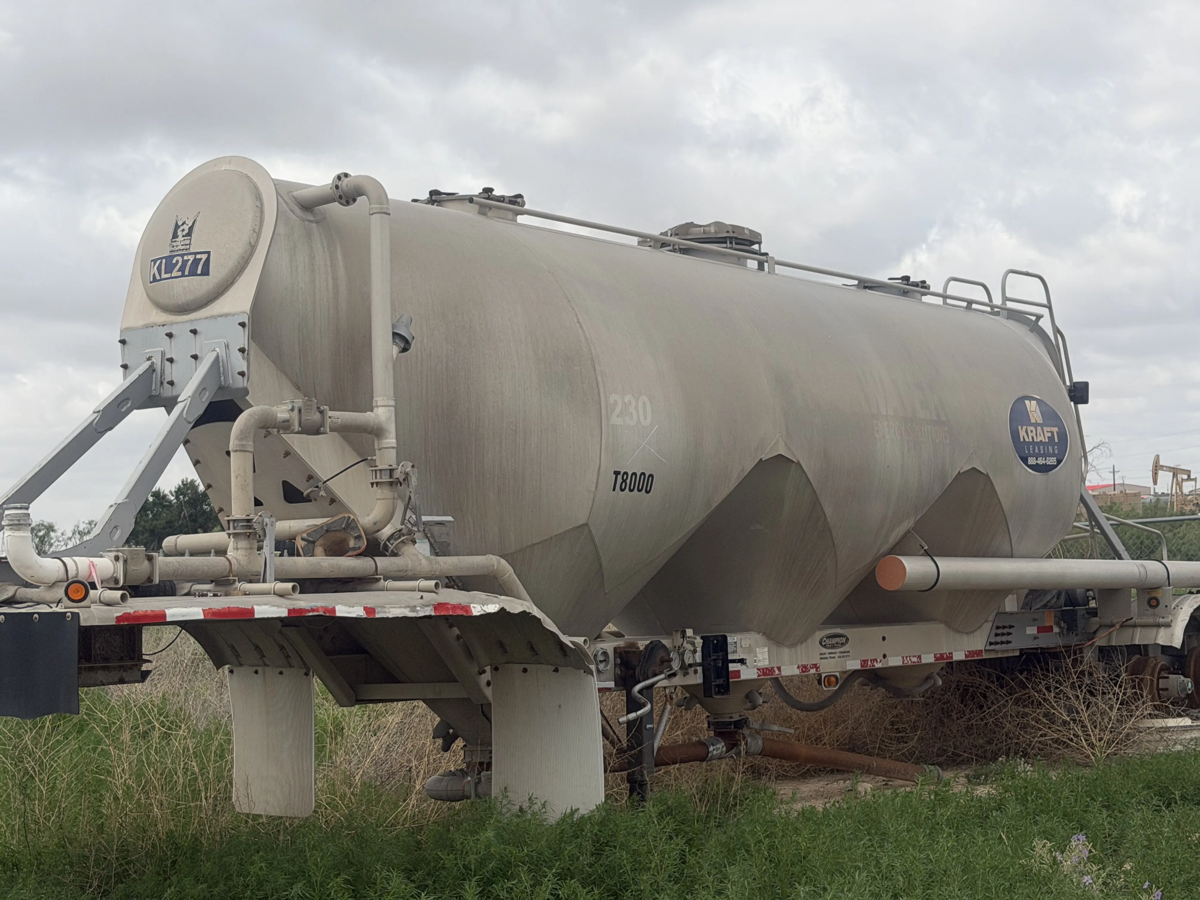 2006 Trail-King Pneumatic Tanker Trailer