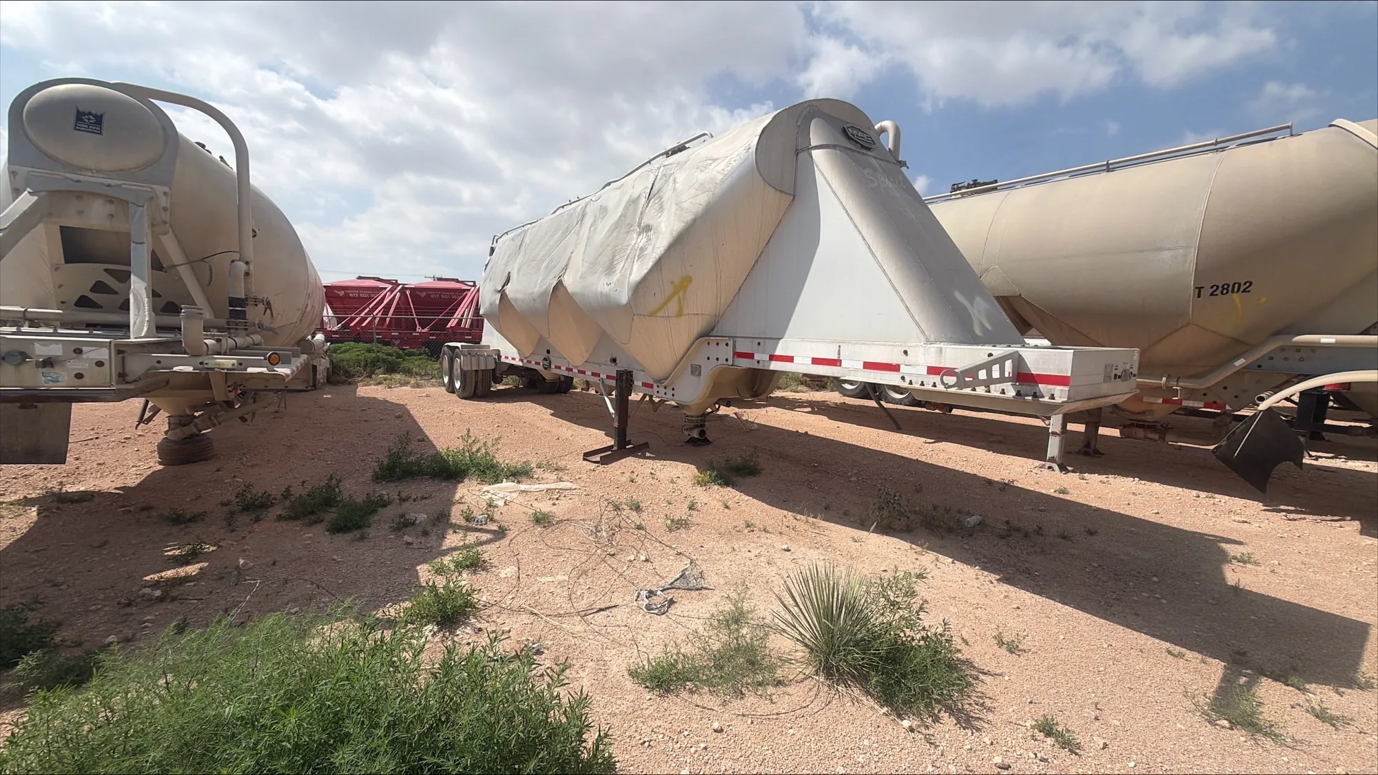 2004 MAC Pneumatic Tanker Trailer